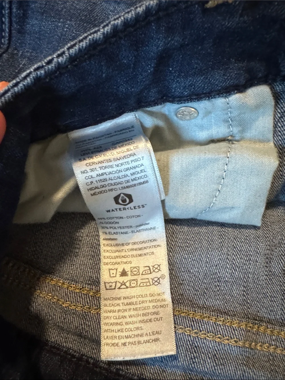 Signature Gold Levi Strauss Mid-rise Shorts Size 8 - Picture 3 of 7